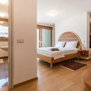 Rozna Dolina Apartment